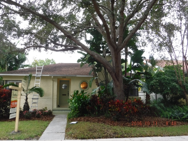 Front elevation property photo