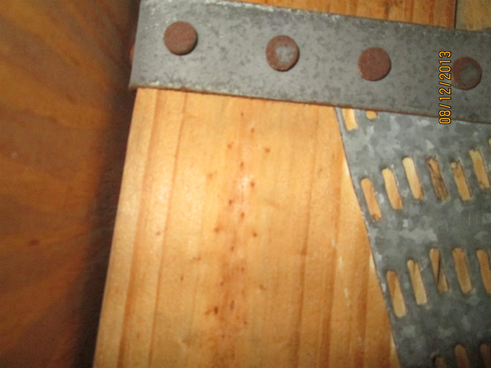 Roof to wall connector detail